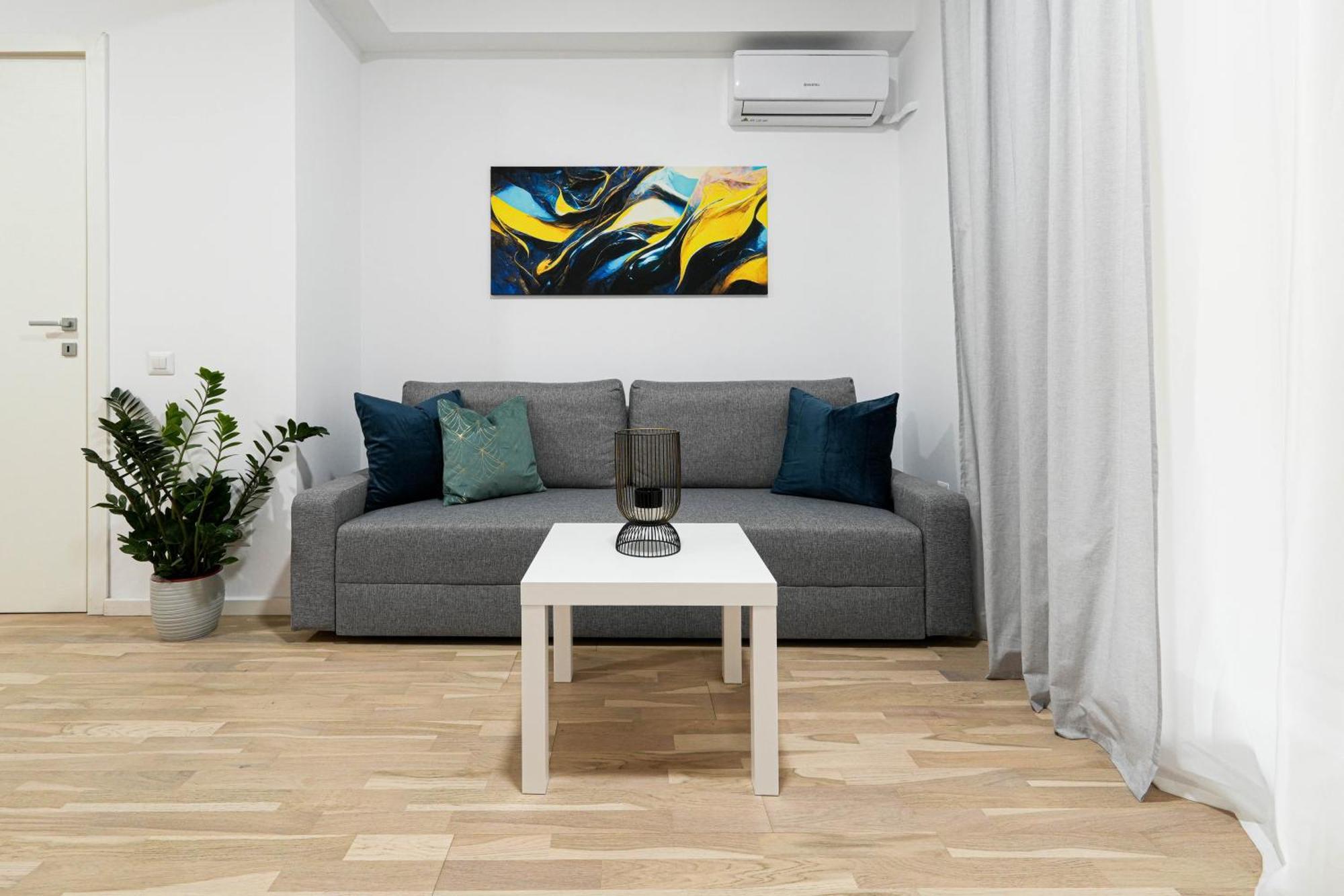 Gabi - Chic Apt With Parking Close To Veranda Mall 布加勒斯特 外观 照片