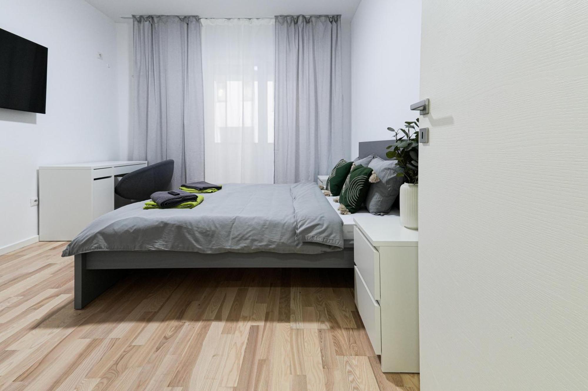 Gabi - Chic Apt With Parking Close To Veranda Mall 布加勒斯特 外观 照片