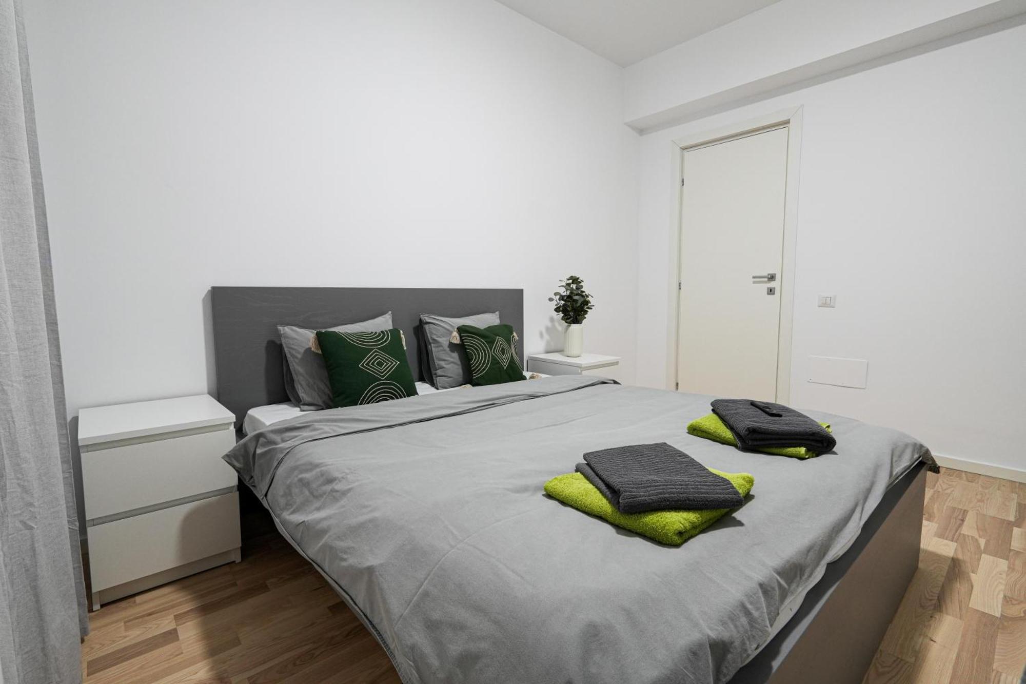 Gabi - Chic Apt With Parking Close To Veranda Mall 布加勒斯特 外观 照片